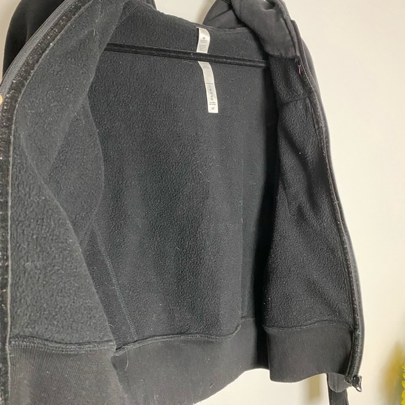 Lululemon Jacket (size 6) - Picture 3 of 8